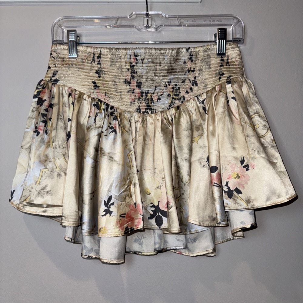 Urban Outfitters Kimchi Blue: Oriental Floral Ruffle Mini Skirt Ivory Small NWOT